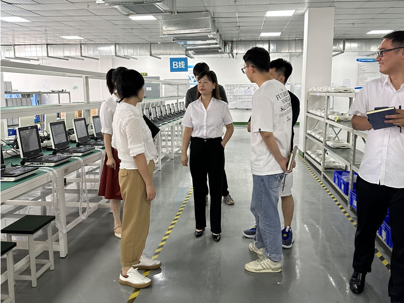 市局領導蒞臨指導，共繪綿陽市先鋒醫療器械新篇章！2.jpg